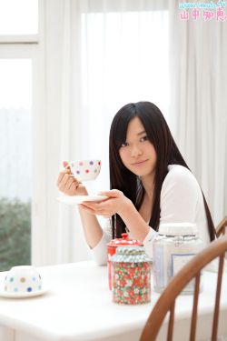 半夜装睡配合孩子趴趴