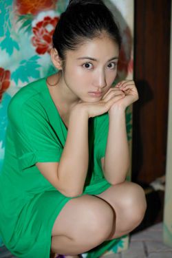 吴艳妮12秒86强势夺冠