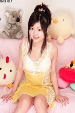 篠田あゆみ